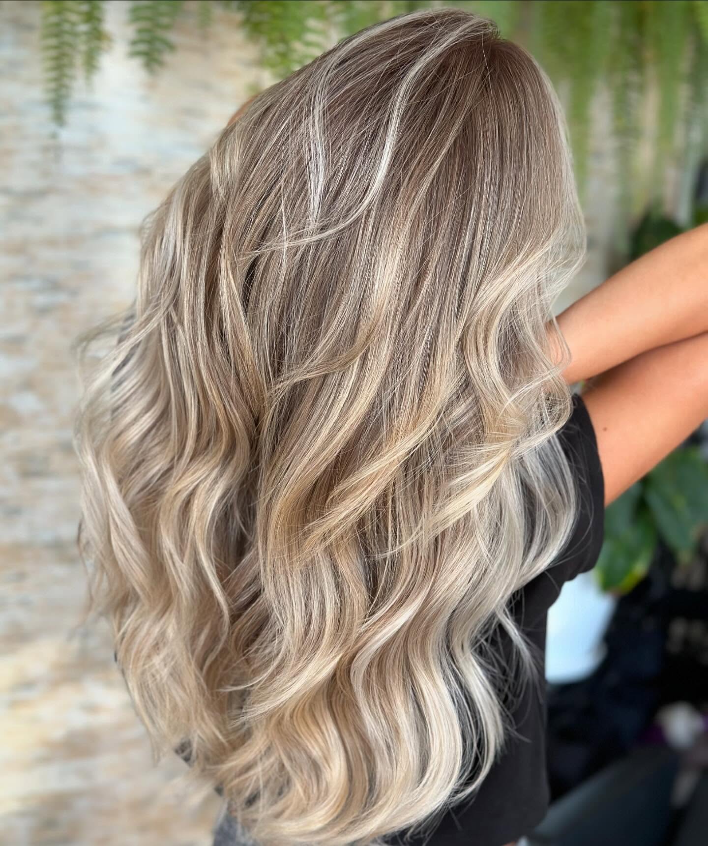 Flokë bjonde dhe balayage në Durrës 8